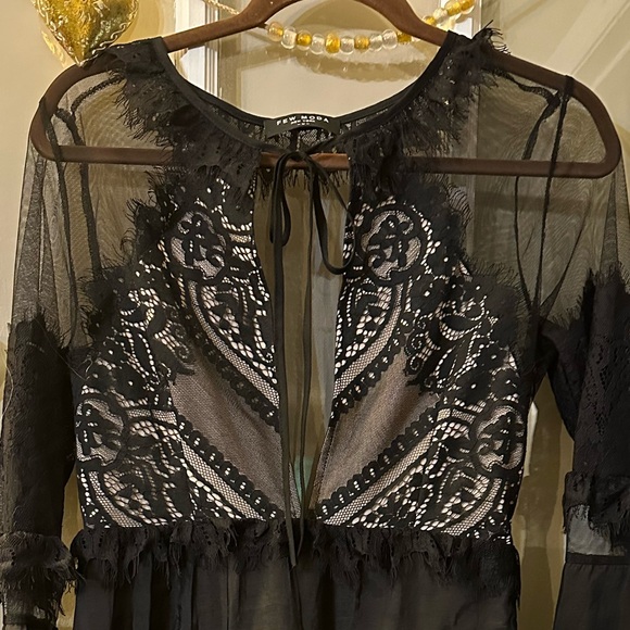 Few Moda Black lace and mesh keyhole Dress Romantic Goth - Picture 2 of 5